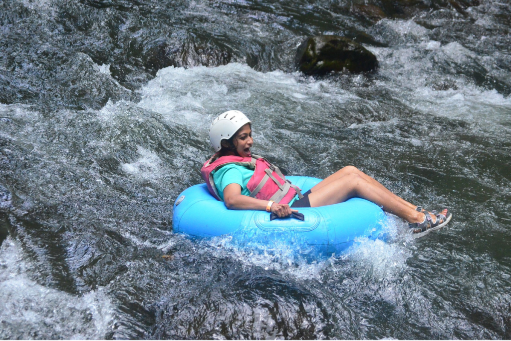 tubing rivière Rio Colorado au Costa Rica